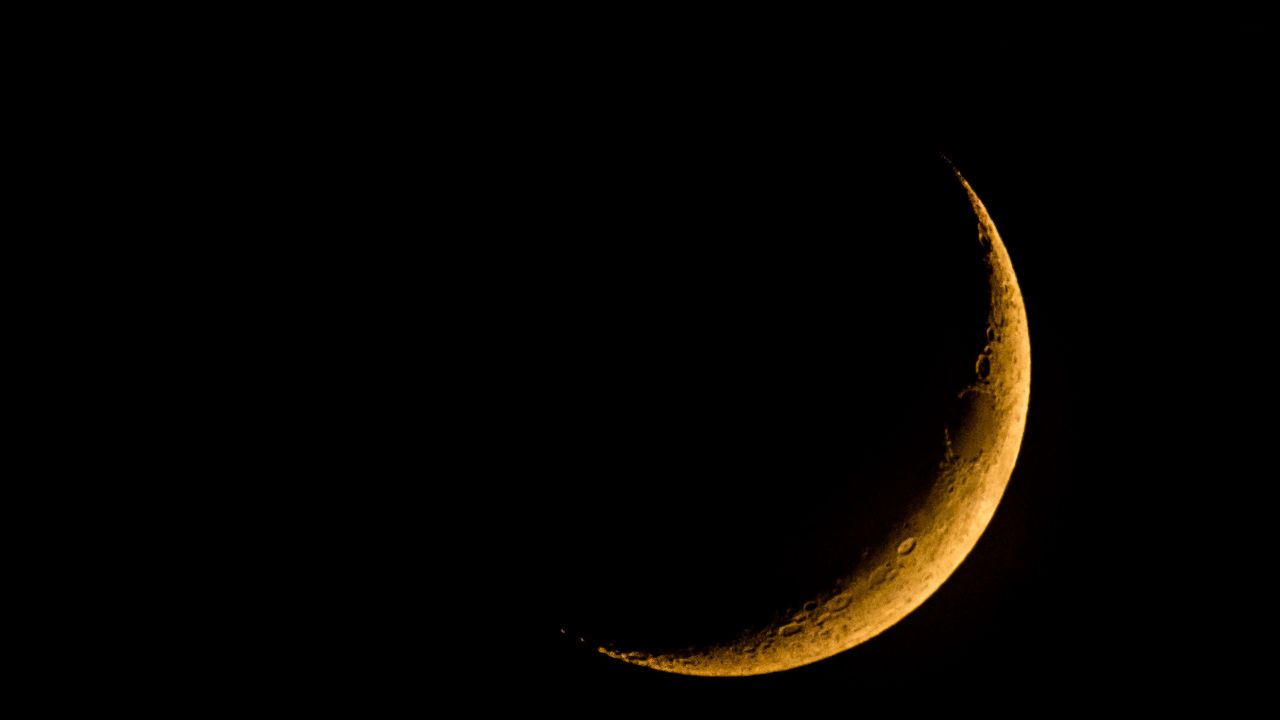 Image of a dark new moon