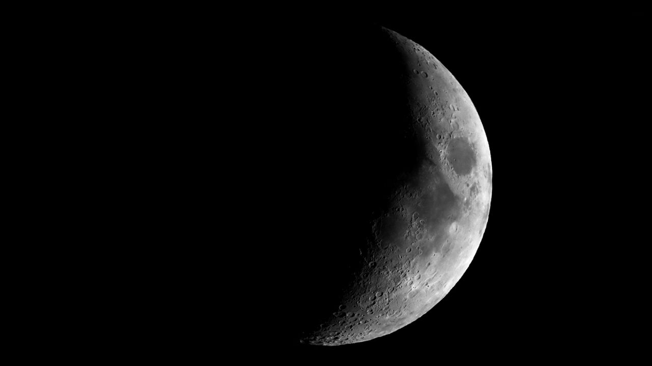 Image of a waxing crescent moon